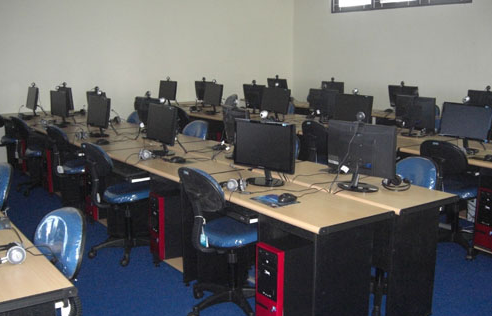 Laboratorium Bahasa Mutlimedia
